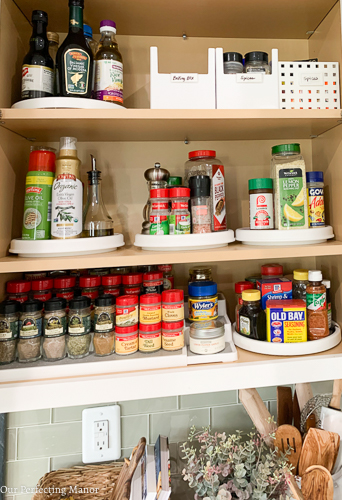 Spice cabinet organization