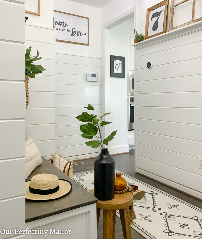 Modern farmhouse mudroom