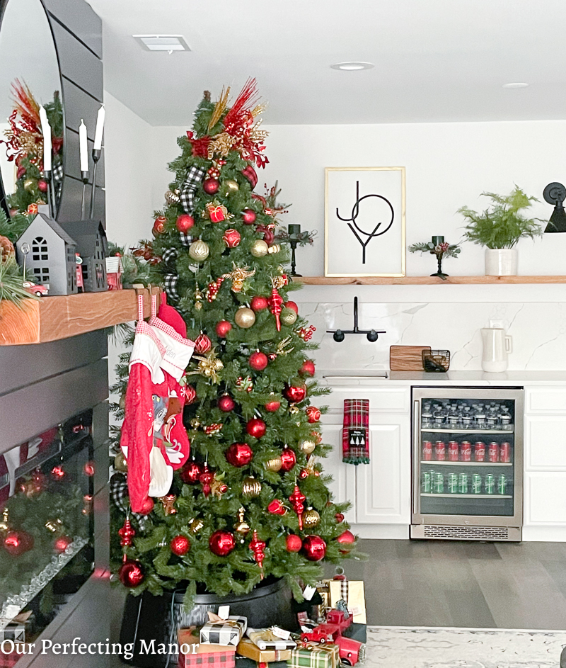 Christmas mantle and tree