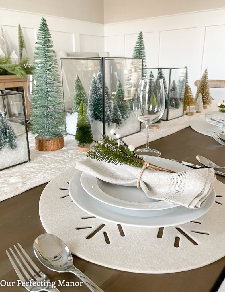 Crate and Barrel Christmas napkin holder