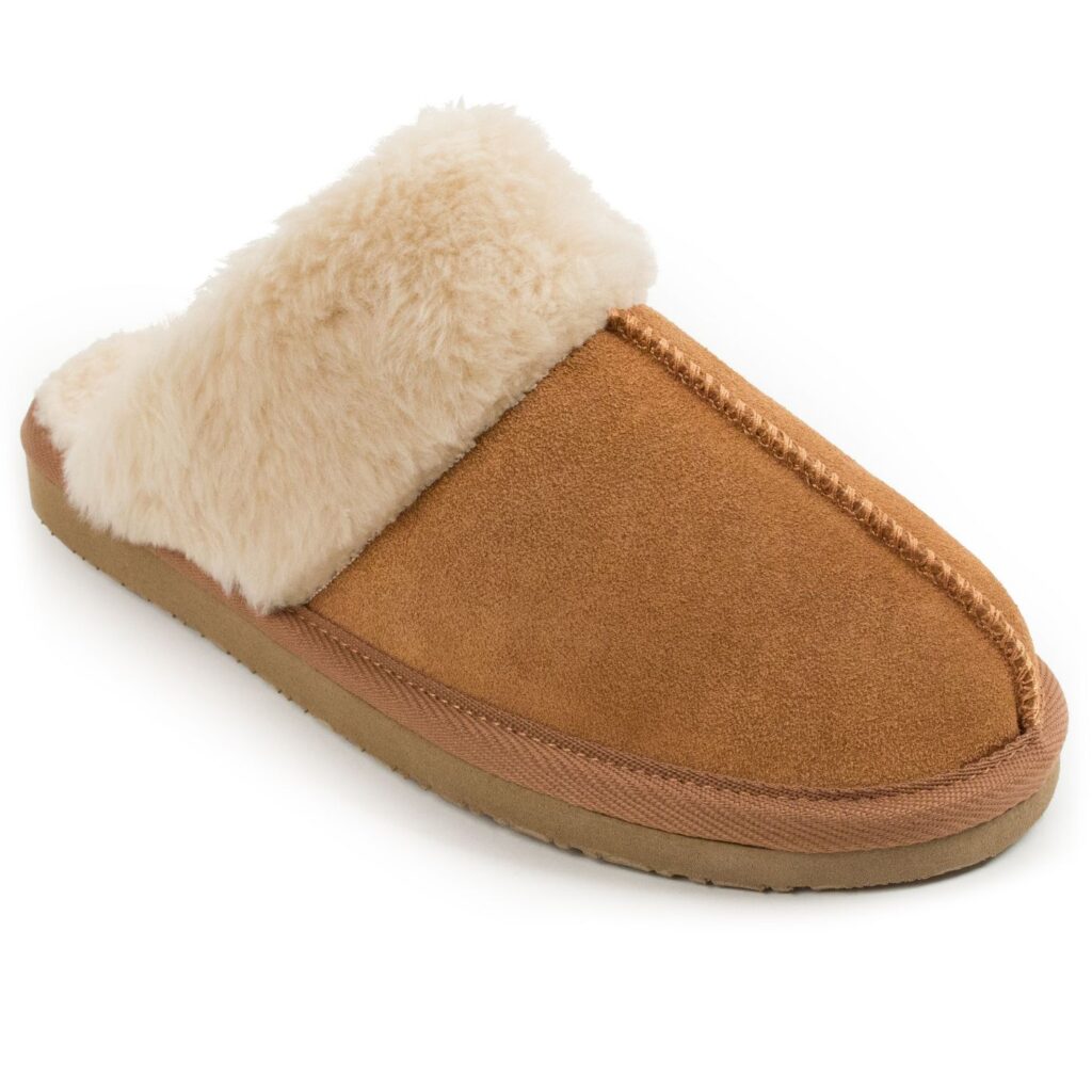 Minnetonka Women's Suede Chesney Slipper