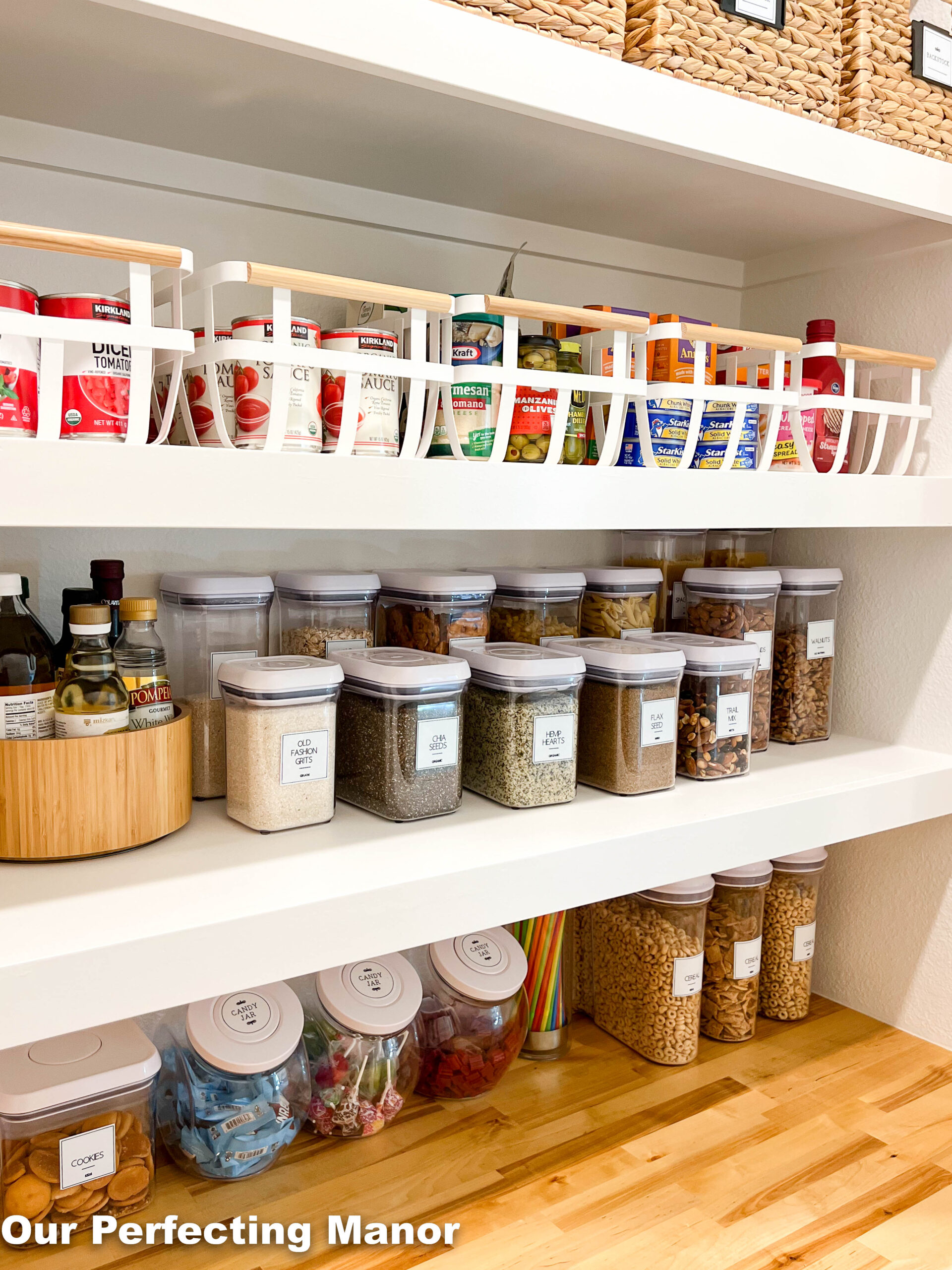 A Functional, Pretty Organized Pantry