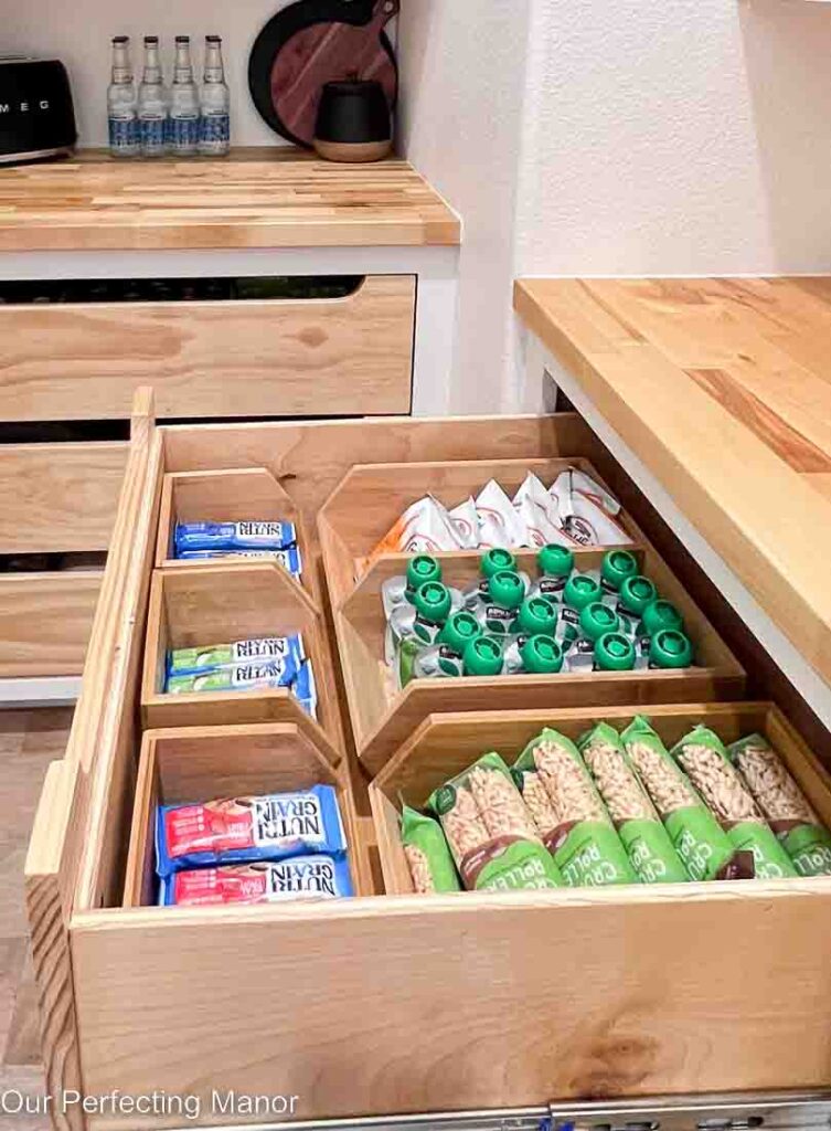 https://www.ourperfectingmanor.com/wp-content/uploads/2022/09/Organized-Pantry-32-753x1024.jpg